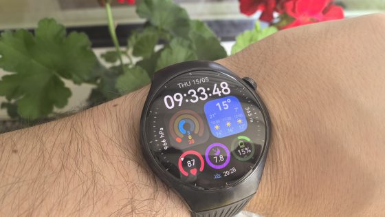 Recensione Huawei Watch 5: ha tutto, finalmente pagamenti contactless